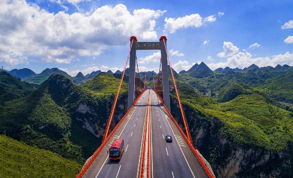 По всей стране разрастается бум строительных···